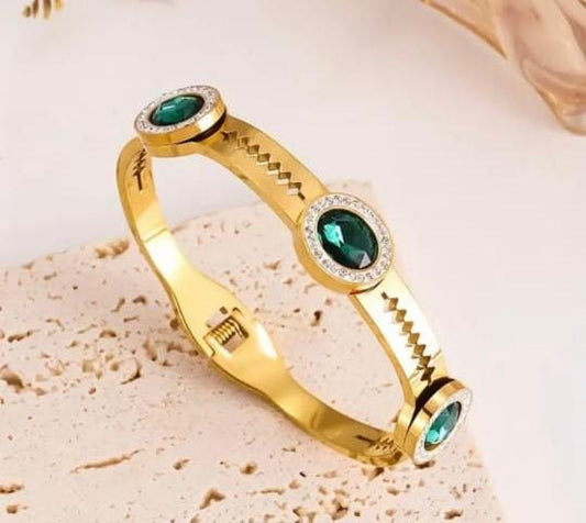 Luxury Green 3 Eyes Bangle Bracelet, Titanium Material, Gold Color, Latest Women's Jewelry