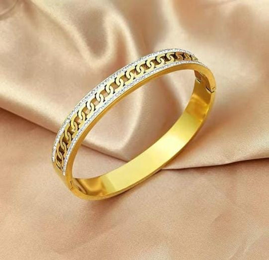 Elegant Gold Chain Bangle with Crystal Detail